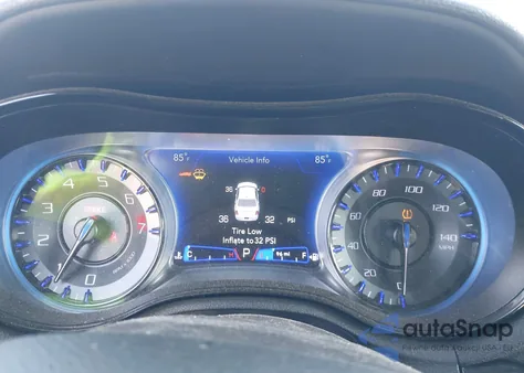 2022 Chrysler 300 S from USA, damaged, VIN 2C3CCABG7NH236432